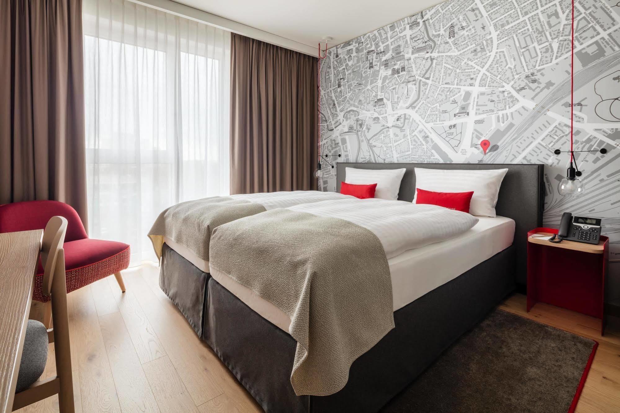 อินเตอร์ซิตี้โฮเทล เบราน์ชวิช  Hotel บราวน์ชไวก์ ภายนอก รูปภาพ